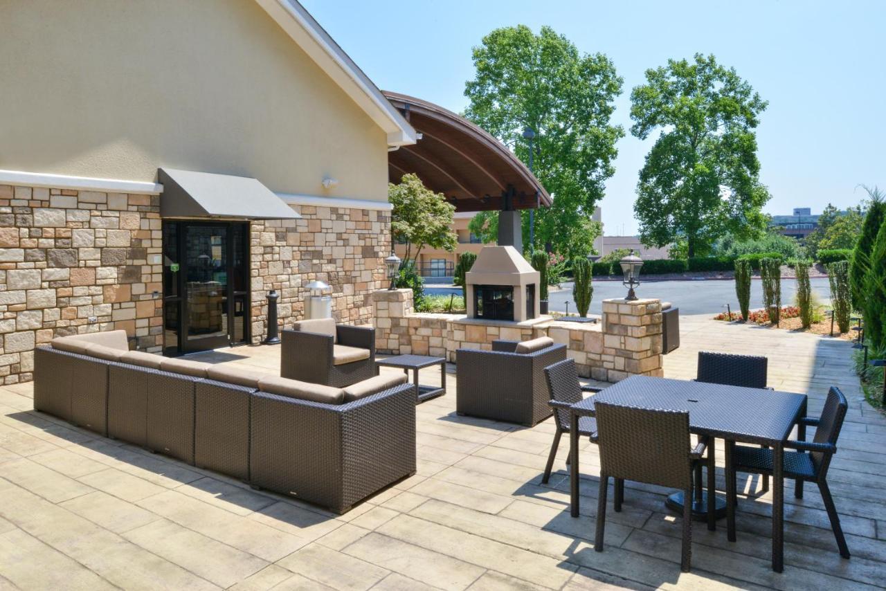 Holiday Inn Little Rock West - Chenal Pkwy, An Ihg Hotel Kültér fotó